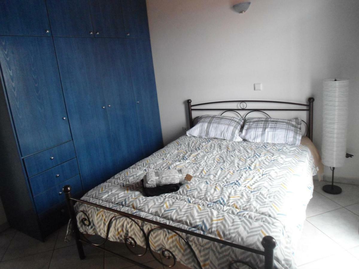 Sunny Apartment 15 Min From Airport And Sea Artemida  Exterior photo